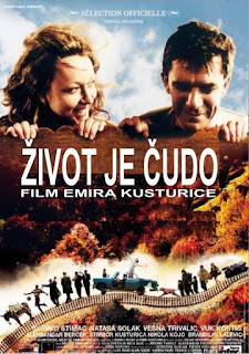 43 – A vida é um milagre (Zivot je cudo) – Sérvia (2004)