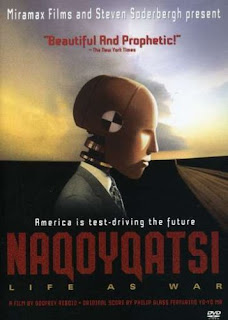 84 – Naqoyqatsi (Naqoyqatsi) – Estados Unidos (2002)